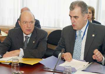 Συνάντηση Σημίτη-Ρέππα για τα μέτρα στήριξης των απολυμένων