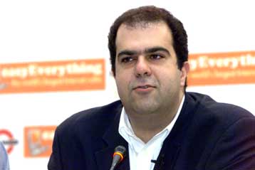 Καταγγελίες Χατζηιωάννου για την πρακτική των διανομέων ταινιών του Χόλιγουντ