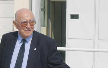 Υποθηκεύονται τα ακίνητα του εφοπλιστή Νίκου Περατικού