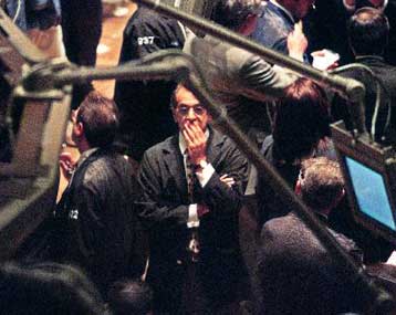 Νευρικότητα στη Γουόλ Στριτ την Τετάρτη