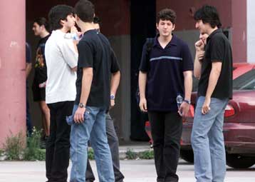Αλγεβρα και Νεοελληνική γλώσσα τη δεύτερη μέρα των εξετάσεων στα Λύκεια
