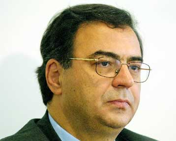 Αιχμές της Αυριανής κατά Χριστοδουλάκη – Μήνυμα Σημίτη ότι στηρίζει τον υπ.Οικονομίας
