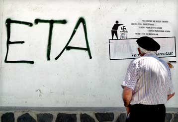 Πέντε Βάσκοι πολιτικοί προφυλακίσθηκαν κατηγορούμενοι ότι είχαν δεσμούς με την ΕΤΑ