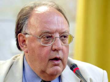 «Πρόωρη» σύμφωνα με τον Θ.Πάγκαλο η διεύρυνση της Ευρωπαϊκής Ένωσης