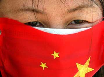 Επτά νέους θανάτους από τον ιό της άτυπης πνευμονίας ανακοίνωσαν οι κινεζικές Αρχές