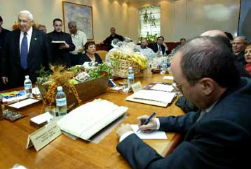 Υπέρ του «οδικού χάρτη» τάχθηκε το ισραηλινό Υπουργικό Συμβούλιο