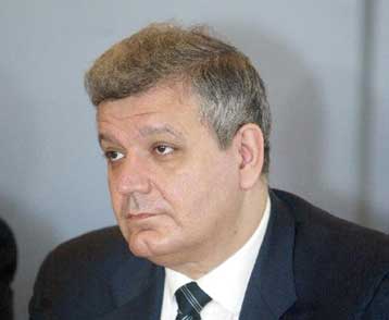 Έξω από τη λογική της κυβέρνησης οι περικοπές μισθών, δηλώνει ο Χρ.Πρωτόπαπας