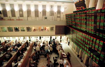 Στον εισαγγελέα η ανακρίτρια των υποθέσεων για τις μετοχές – «φούσκες»