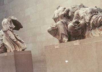 Μήλον της Έριδος… το χέρι της θεάς Ίριδας που εκτίθεται στο Βρετανικό Μουσείο