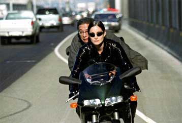 Πειρατικά αντίγραφα του Matrix Reloaded κυκλοφορούν στο Διαδίκτυο