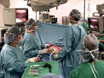 Επιτυχής η πρώτη στην Ελλάδα λαπαροσκοπική νεφρεκτομή