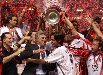 Πρωταθλήτρια Ευρώπης η Μίλαν στα πέναλτι μετά από 9 χρόνια