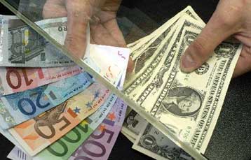 «Διόρθωση» για το ευρώ, υποχωρεί προς τα 1,17 δολάρια