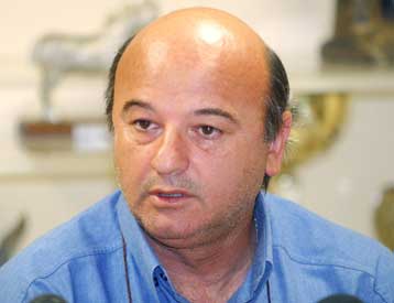 Φοιρός: «Με τα σημερινά δεδομένα δεν μένω»