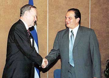 Με θετικά σχόλια για την ελληνική οικονομία ο Ζ.Κρετιέν αναχωρεί από την Αθήνα