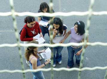 Προβλήματα στη διόρθωση των Μαθηματικών της Γ Λυκείου αντιμετωπίζουν οι βαθμολογητές