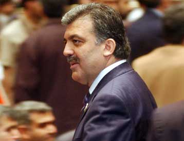 Το Κυπριακό θα λυθεί μέχρι το 2004, εκτιμά ο Αμπντουλάχ Γκιουλ