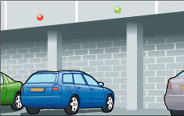 Πράσινες και κόκκινες θέσεις στάθμευσης σε parking των ΗΠΑ