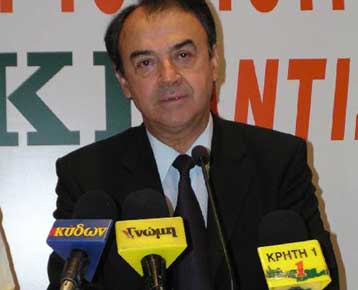 Την ανασύνθεση της δημοκρατικής παράταξης ζήτησε ο Δ.Τσοβόλας