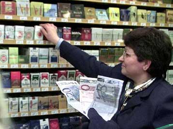 Ενισχύθηκε η καταναλωτική εμπιστοσύνη στη Γαλλία το Μάιο