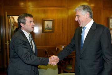 Για το ΝΑΤΟ και την ανοικοδόμηση του Ιράκ συζήτησαν Παπαντωνίου – Μίλερ