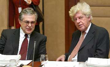 Μείωση των επιτοκίων της ΕΚΤ «προαναγγέλει» ο Βιμ Ντούιζενμπεργκ