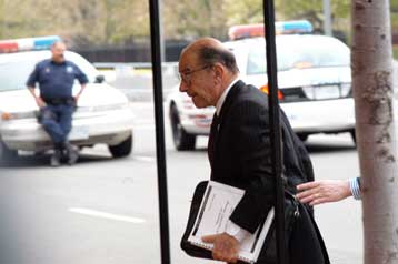 Επιτάχυνση της ανάπτυξης στις ΗΠΑ το τρίτο τρίμηνο βλέπει ο Αλ.Γκρίνσπαν