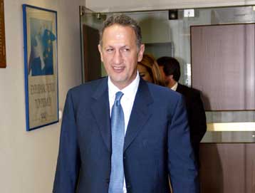 Τη κοινοτική χρηματοδότηση των νησιωτικών περιοχών ζήτησε ο Κ.Σκανδαλίδης
