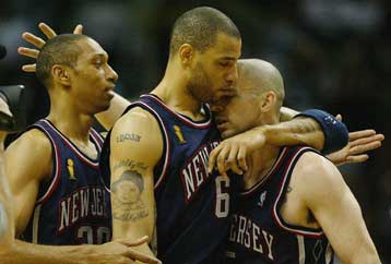 Νίκη – θρίλερ των Νετς επί των Σπερς με 87-85 και ισοπαλία στους τελικούς του ΝΒΑ