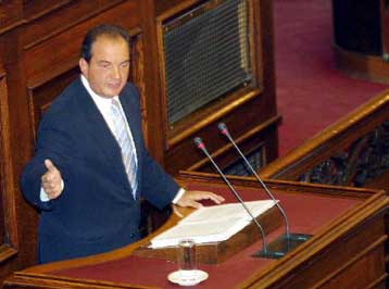 Με ποσοστό άνω του 8% προηγείται η ΝΔ του ΠΑΣΟΚ σύμφωνα με τρεις δημοσκοπήσεις