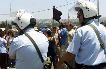 Στο Σύνταγμα την Τετάρτη οι κάτοικοι της Ανατ. Αττικής διαμαρτυρόμενοι για τους ΧΥΤΑ