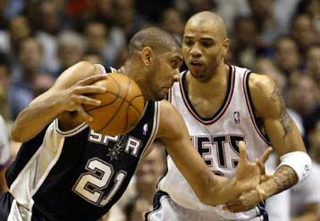 Προβάδισμα 2-1 για τους Σπερς που νίκησαν τους Νετς 84-79