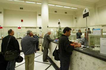 Μικρές μειώσεις στα επιτόκια σχεδιάζουν οι εμπορικές τράπεζες