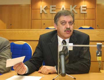 Συνάντηση με τον Κ.Σημίτη για το αδιέξοδο στα οικονομικά των δήμων θα ζητήσει η ΚΕΔΚΕ