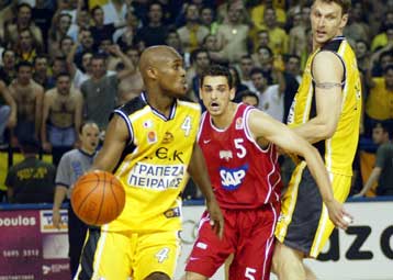 Ξανά στο παρκέ των Ανω Λιοσίων ΑΕΚ και Ολυμπιακός για το «εισιτήριο» στον τελικό