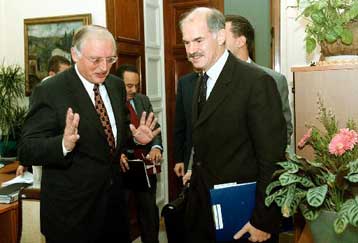Σχέσεις καλής γειτονίας με την Ελλάδα ζητά από την Τουρκία ο Γκ.Φερχόιγκεν