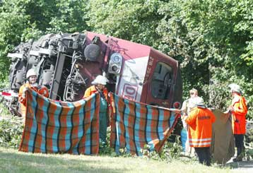 Έξι νεκροί και 15 τραυματίες από σύγκρουση τρένων στη Γερμανία