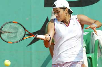 Η Σλοβένα Πίσνικ στο δρόμο της Δανιηλίδου στο τουρνουά τένις του Μπέρμιγχαμ