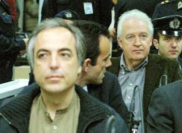 Οι μάρτυρες υπεράσπισης του Δ.Κουφοντίνα πήραν το λόγο στη δίκη για τη 17Ν