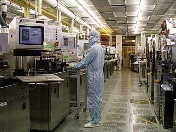 Απαισιόδοξες οι νέες προβλέψεις για τις πωλήσεις ημιαγωγών το 2003