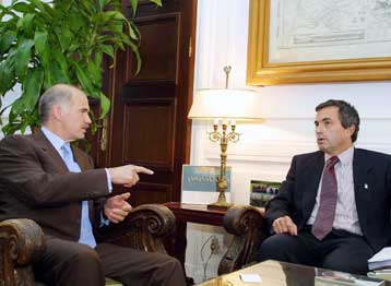 Την ενόχλησή της εξέφρασε η κυβέρνηση για την αμερικανική έκθεση περί εμπορίου σάρκας