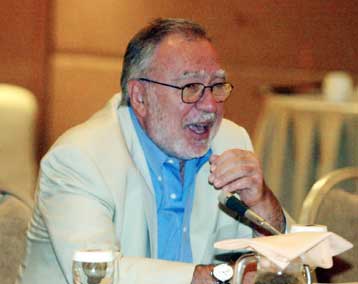 Μεταγραφές και αποφάσεις για προπονητή εντός Ιουνίου υποσχέθηκε ο Σ.Κόκκαλης