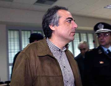 Με καταθέσεις μαρτύρων υπεράσπισης του Δ.Κουφοντίνα συνεχίστηκε η δίκη της 17Ν
