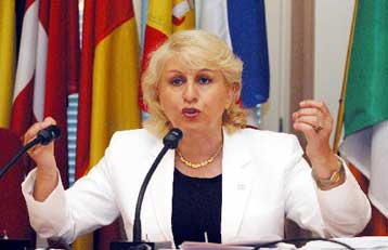 Αδικεί την Ελλάδα η έκθεση του Στέιτ Ντιπάρτμεντ για την πορνεία, τόνισε η Α.Καραμάνου
