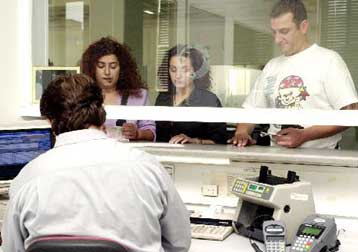 Από τις μικρότερες στην Ευρώπη η φορολογική επιβάρυνση στην Ελλάδα