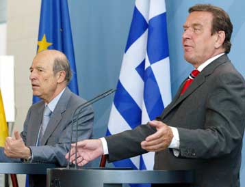 Η συναίνεση των «15» για το Σύνταγμα της ΕΕ αντικείμενο της συνάντησης Σημίτη-Σρέντερ