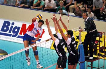 Μία νίκη (3-2), μία ήττα (0-3) για την εθνική βόλεϊ στη Γαλλία