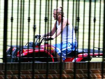 Τελεσίγραφο από Μάντσεστερ και Μπαρτσελόνα σε Μπέκαμ