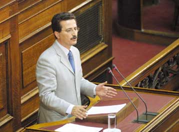Σφάλμα η παραμονή μου σε σπίτι επιχειρηματία, δηλώνει ο Ευ.Μαλέσιος στη Βουλή
