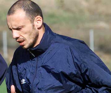 Επιστρέφει στον Ολυμπιακό ο Τάκης Γκώνιας – Κοντά σε συμφωνία και με τον Μπούτσεκ